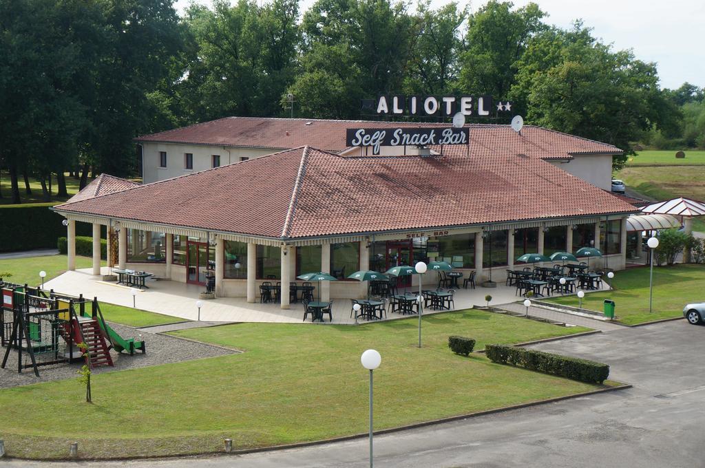 Aliotel Cazères-sur-lʼAdour Buitenkant foto