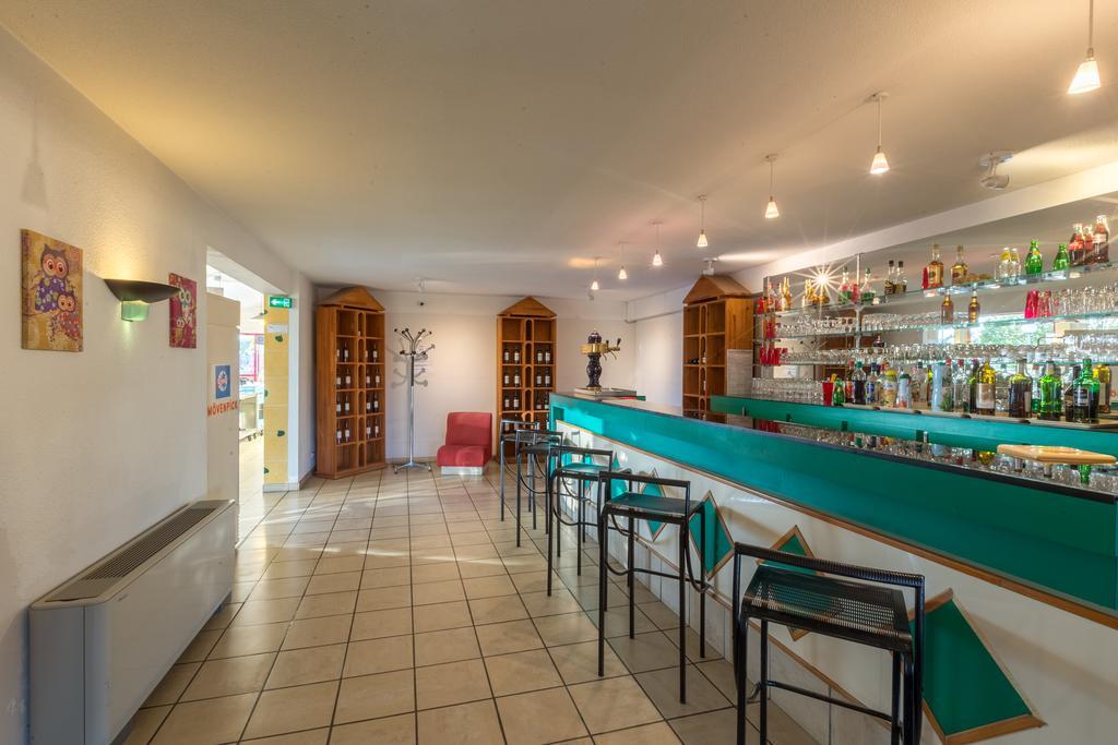 Aliotel Cazères-sur-lʼAdour Buitenkant foto