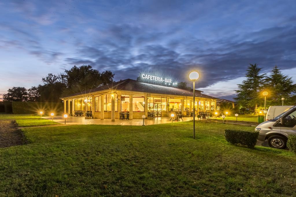 Aliotel Cazères-sur-lʼAdour Buitenkant foto